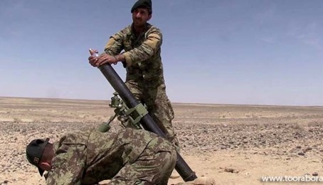 غزني کې دښمن د خلکو کورونه په توپونو ويشتلي